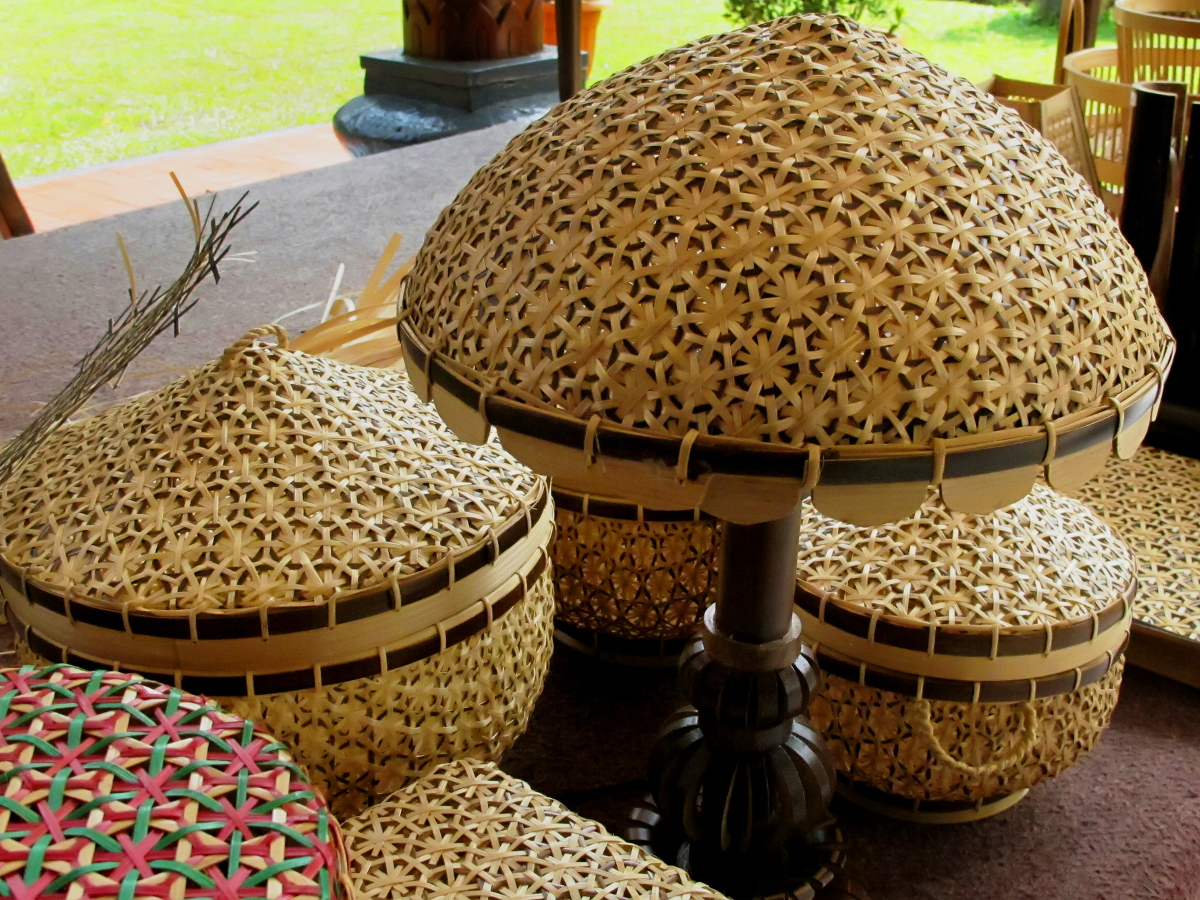 Kerajinan Anyaman Bambu